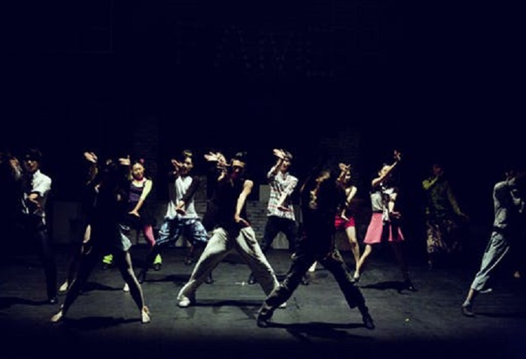 Enseble som dansar